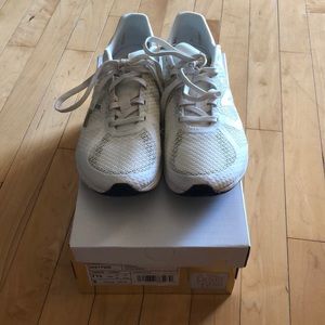 New Balance Beauty and the Beast Shoes - Size 7.5